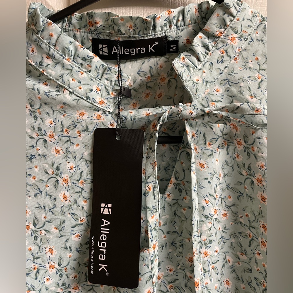 Floral Top in Mint and Peach
